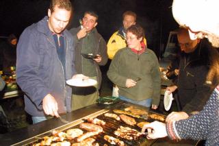 Barbecue, Anneke and other enjoying dinner